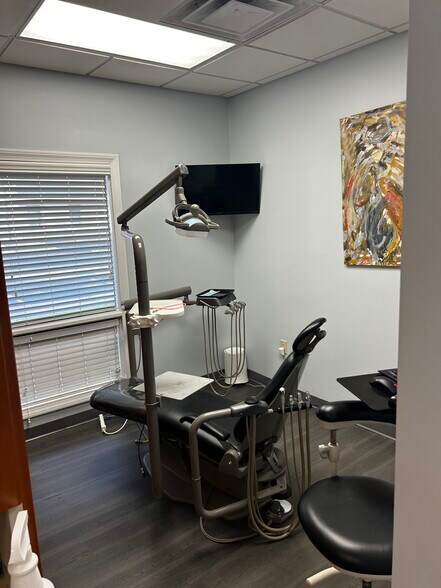 More Photos Of 1345 Hembree Rd, Roswell Medical For Sale