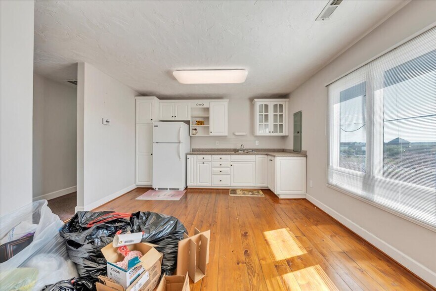 More Photos Of 13105 Booker T Washington Hwy, Hardy Freestanding For Lease