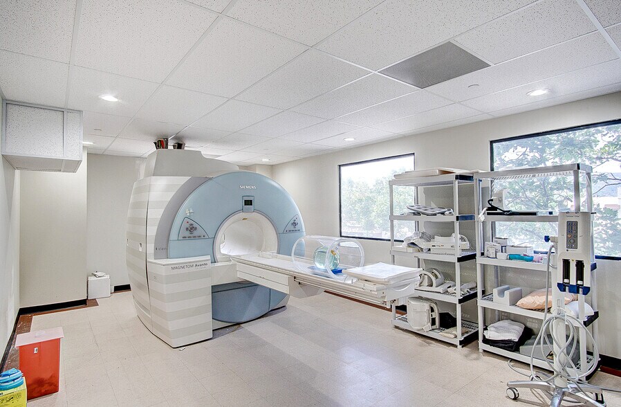 More Photos Of 710 S Central Ave, Glendale Medical For Lease