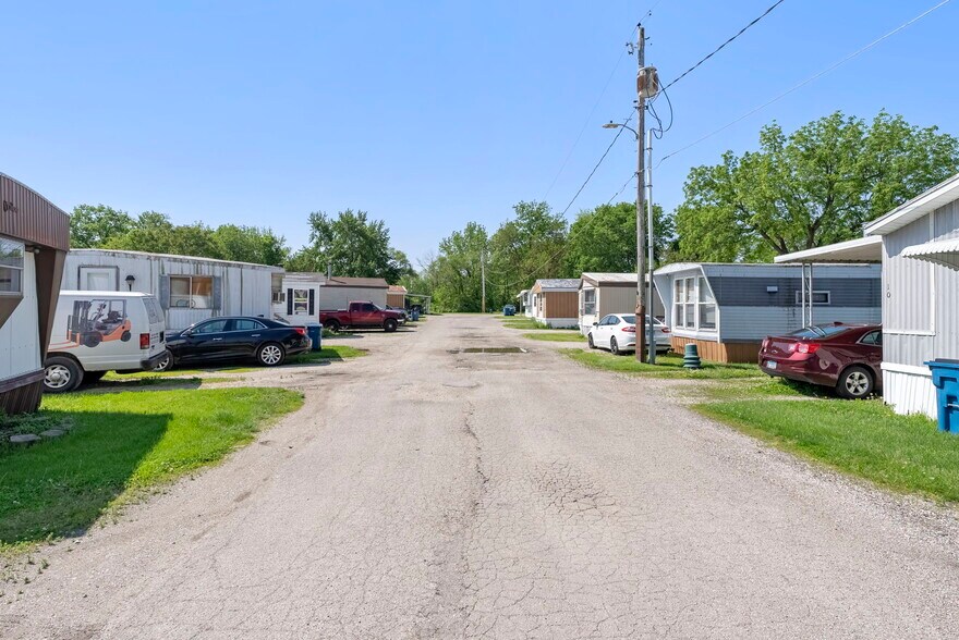 More Photos Of 109 S Pearl St, Atkinson Manufactured Housing Mobile Home Park For Sale