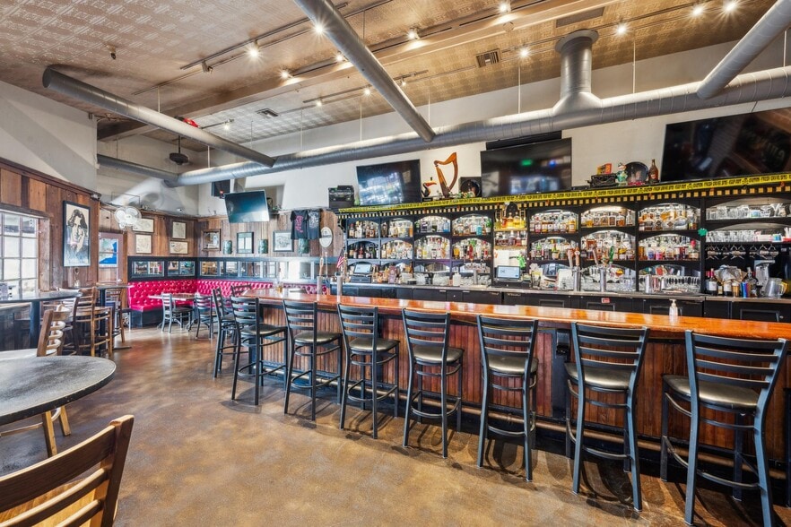 More Photos Of 460 - 464 1st St E, Sonoma General Retail For Sale