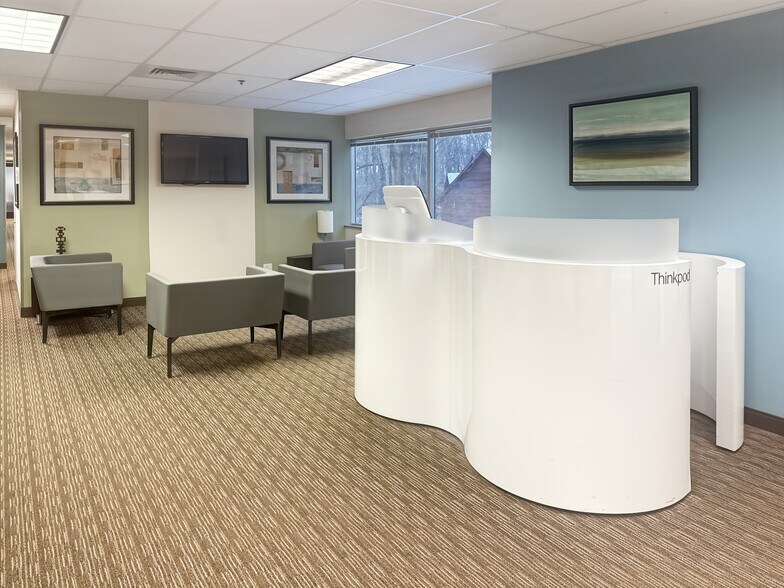 More Photos Of 1715 Indian Wood Cir, Maumee Coworking Space
