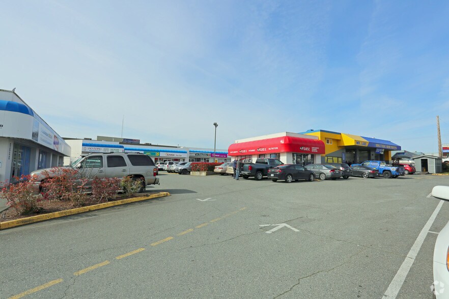More Photos Of 3388 Douglas St, Saanich General Retail For Lease