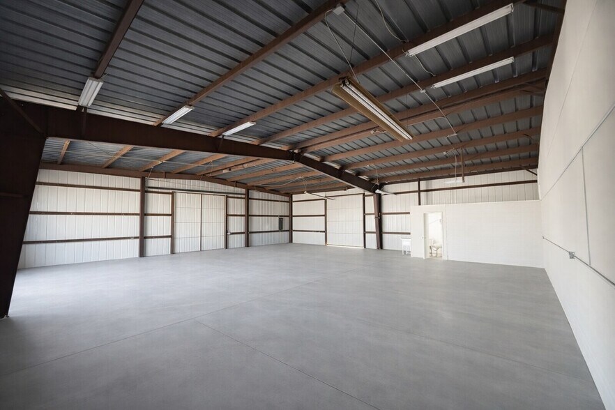 More Photos Of 11050 70th Ave, Seminole Warehouse For Sale
