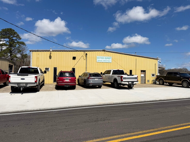 More Photos Of 140 E Andrews St, Milledgeville Industrial For Sale