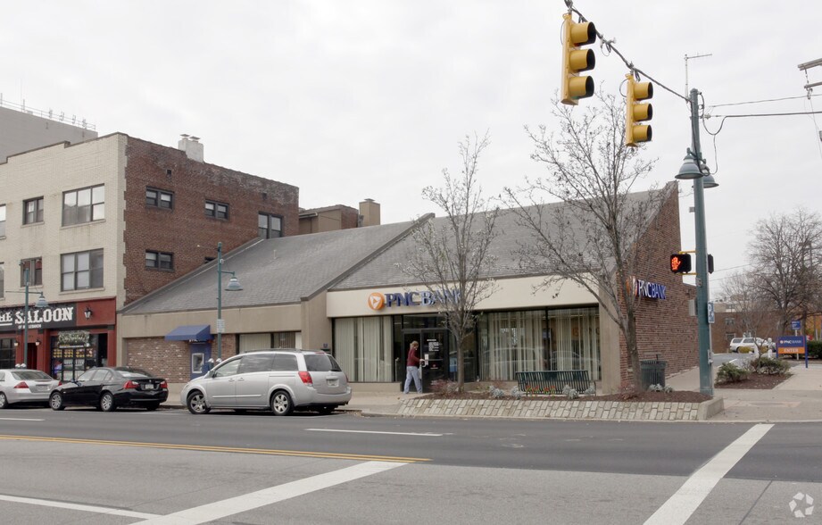 Primary Photo Of 620 Washington Rd, Pittsburgh Bank For Lease