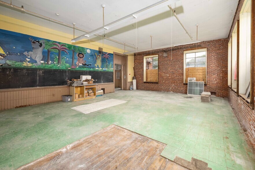 More Photos Of 167 George St, Pawtucket Apartments For Sale