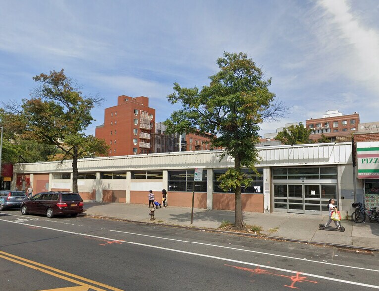 More Photos Of 4415 Kissena Blvd, Flushing Drugstore For Lease
