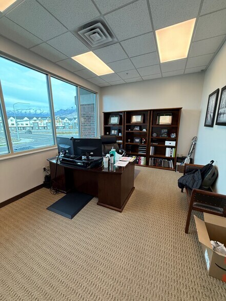 More Photos Of 233 S Pleasant Grove Blvd, Pleasant Grove Office For Sale