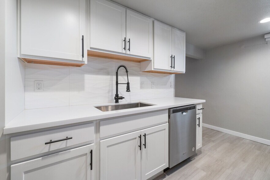 More Photos Of 943 S Wells Ave, Reno Specialty For Sale