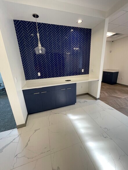 More Photos Of 208 Elm St, New Canaan General Retail For Lease