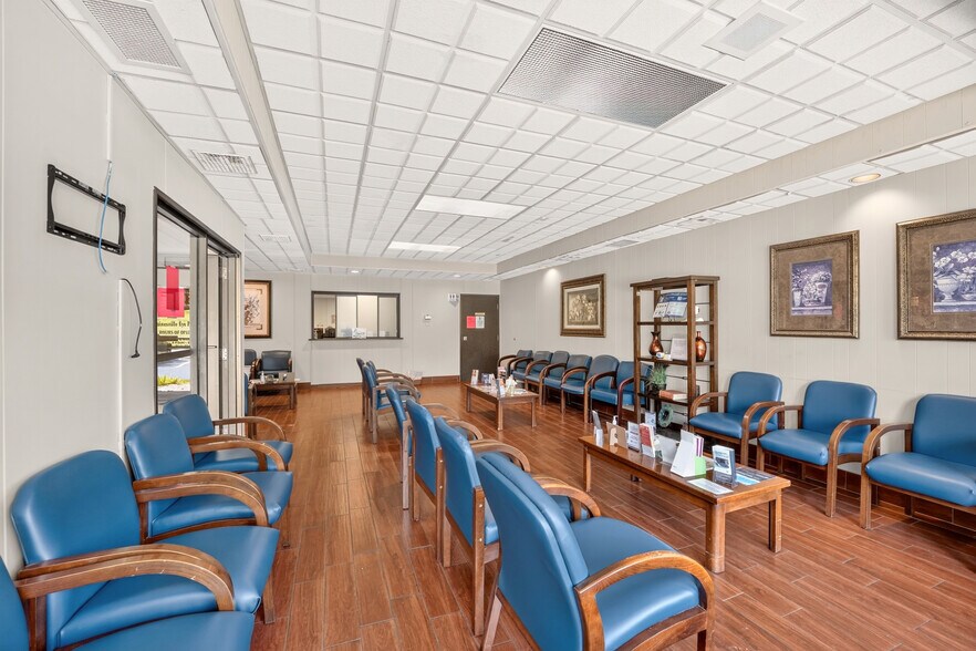 More Photos Of 6717 NW 11th Pl, Gainesville Medical For Lease