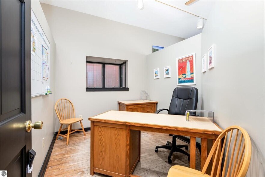 More Photos Of 408 Main St, Frankfort Office For Sale