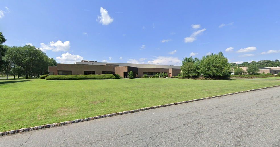 Primary Photo Of 2 Dedrick Pl, West Caldwell Refrigeration Cold Storage For Lease