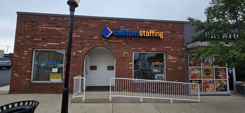 Primary Photo Of 207-209 S Main St, Bellefontaine Office For Sale