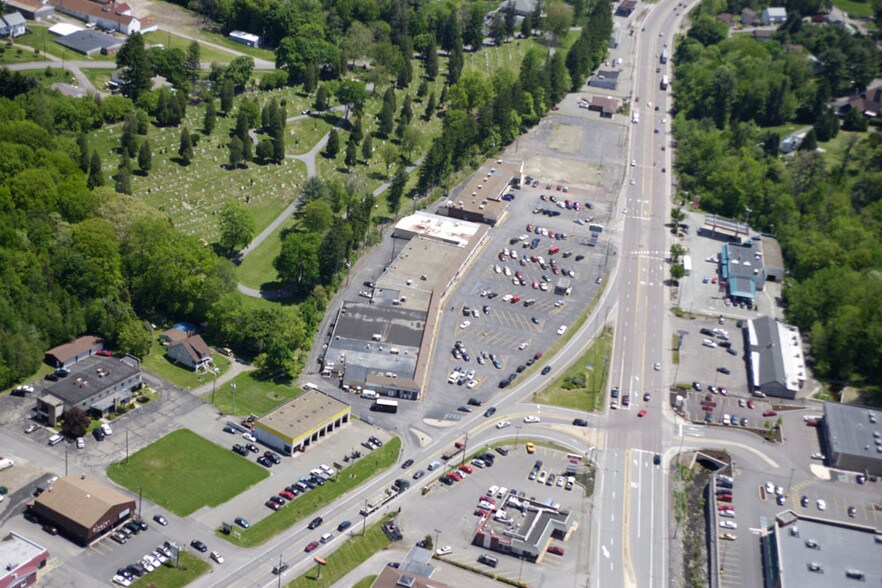 More Photos Of 40-65 Dallas Shopping Ctr, Dallas Unknown For Lease