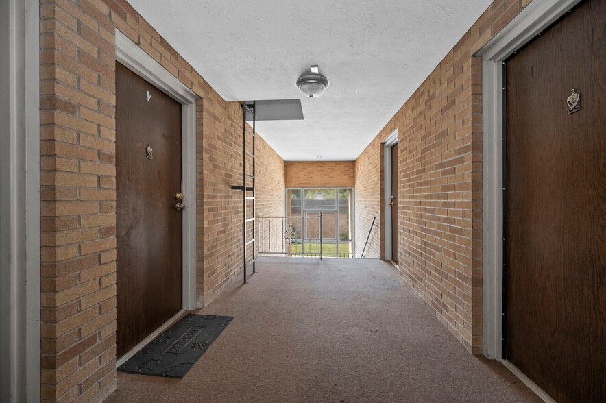 More Photos Of 3204 Mozart Ave, Cincinnati Apartments For Sale
