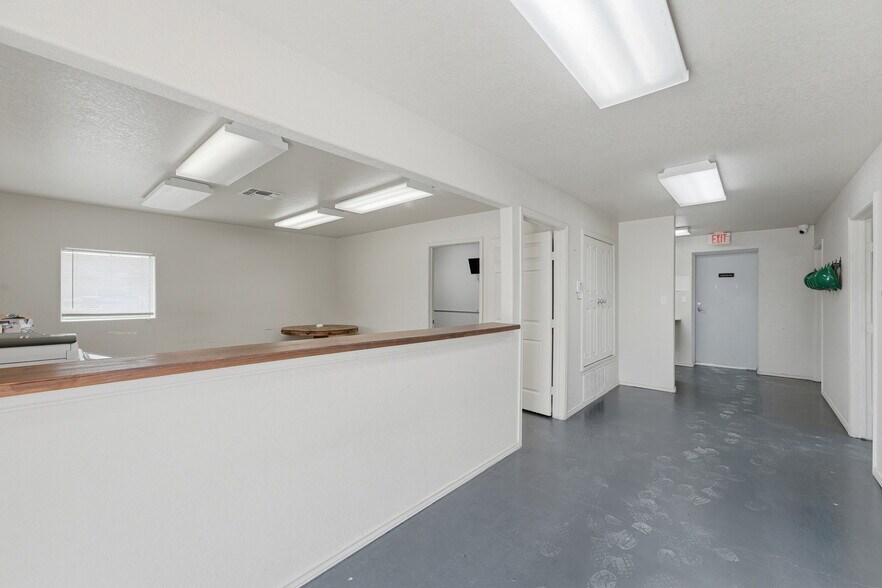 More Photos Of 6542 County Road 145, Kenedy Industrial For Lease