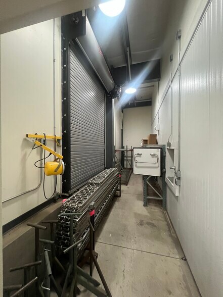 More Photos Of 325 S 4th Ave E, Truman Flex For Sale