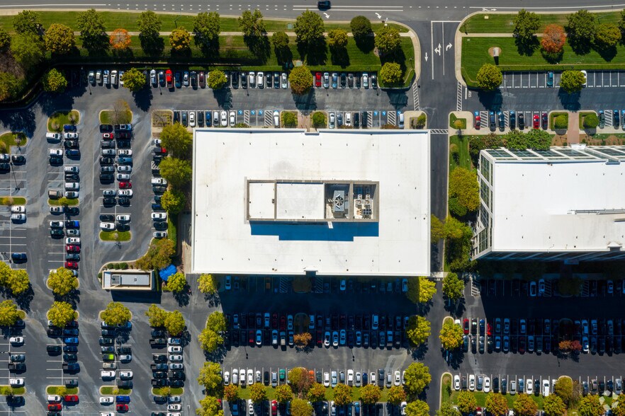 More Photos Of 11405 N Community House Rd, Charlotte Office For Lease