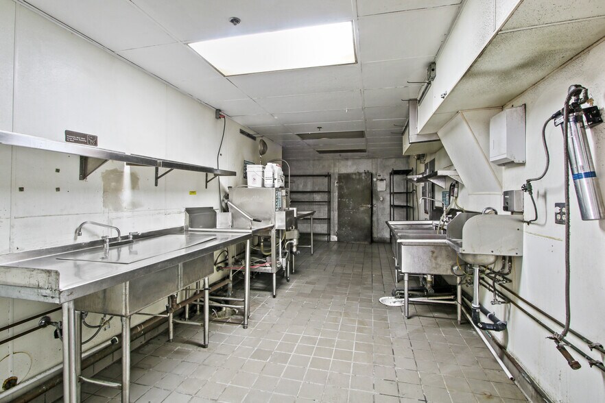 More Photos Of 601 W 5th St, Los Angeles Office For Lease