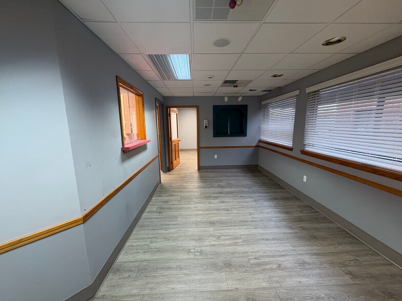 More Photos Of 166 Washington Ave, Batavia Office For Lease