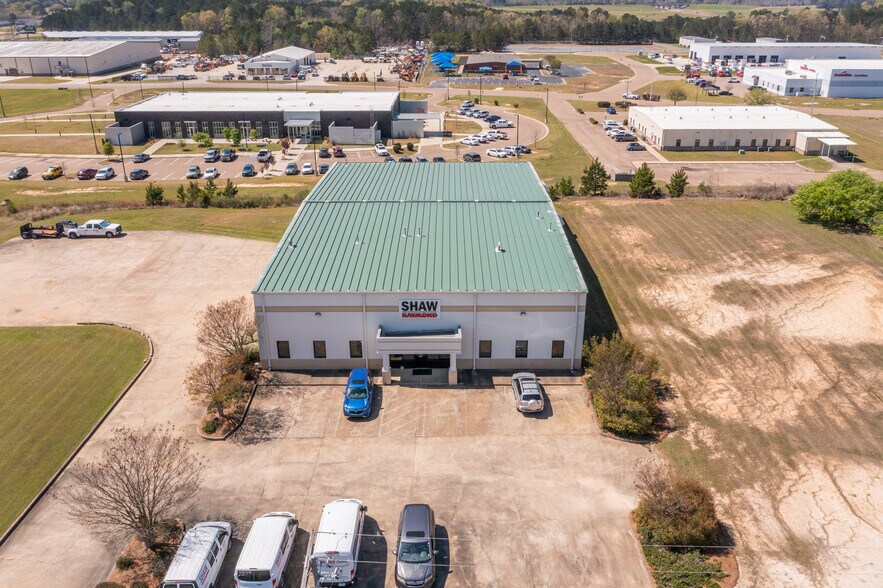 More Photos Of 107 Metroplex Blvd, Jackson Distribution For Lease