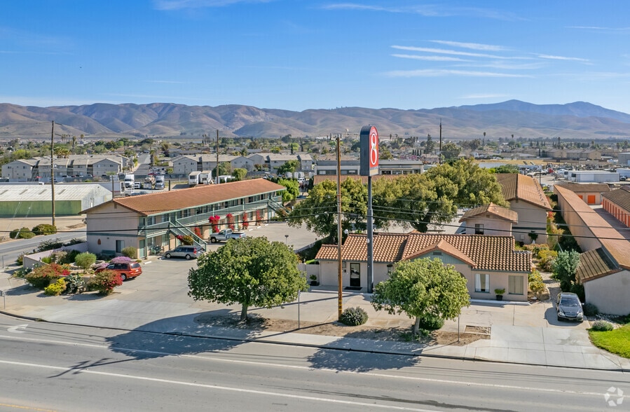 More Photos Of 1013 Front St, Soledad Hotel For Sale