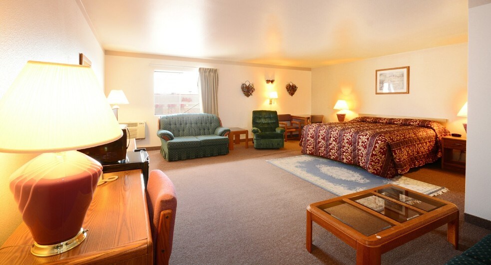 More Photos Of 2100 Fay St, Burlington Hotel For Sale