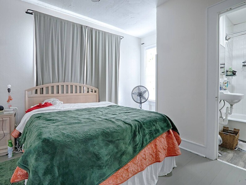 More Photos Of 426 E Citrus Ave, Eustis Apartments For Sale