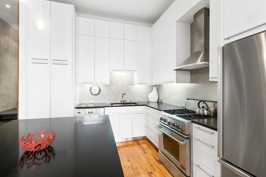 More Photos Of 238 Mulberry St, New York Storefront Retail Residential For Sale
