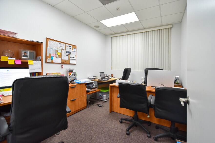 More Photos Of 3301-3389 NW 97th Ave, Miami Warehouse For Sale