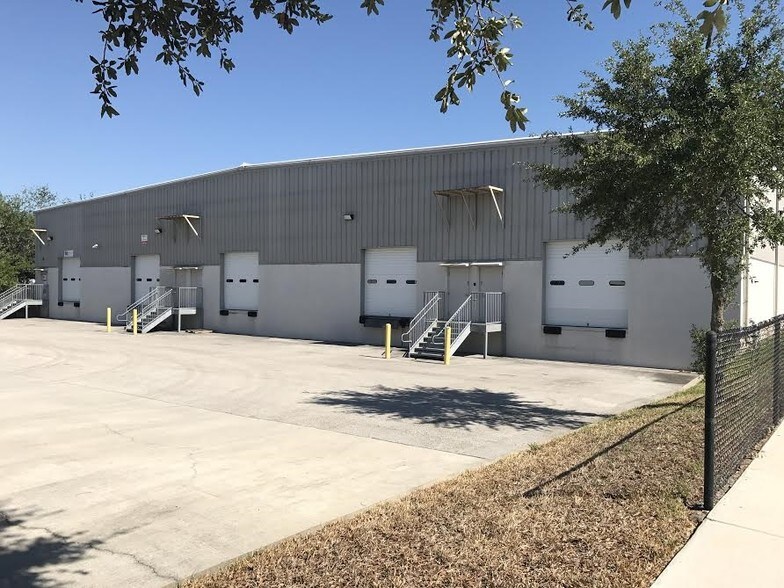 More Photos Of 1966 W New Hampshire St, Orlando Warehouse For Lease