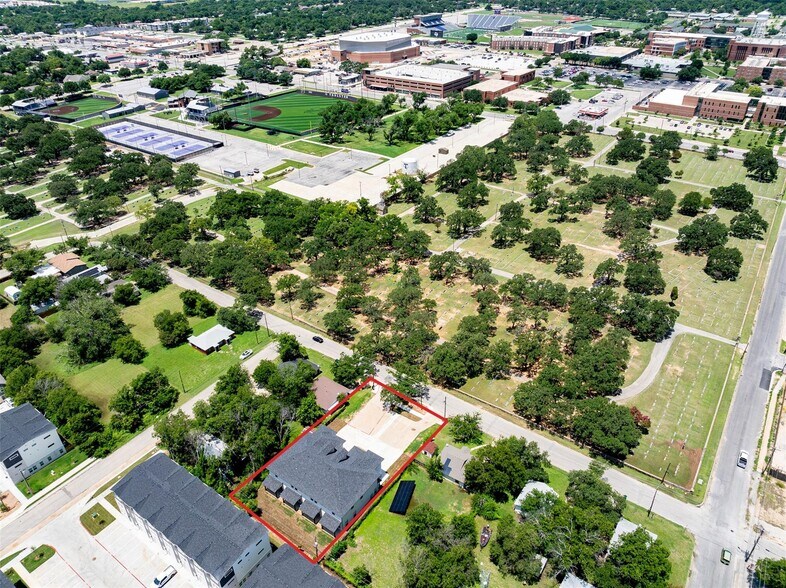 More Photos Of 1540 W Long St, Stephenville Apartments For Sale