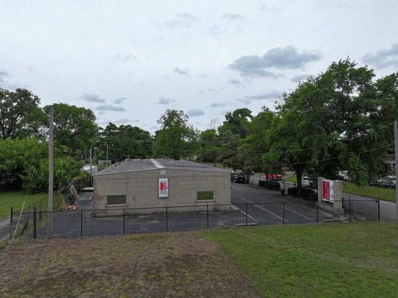 More Photos Of 208 Beech St, North Little Rock Office For Sale