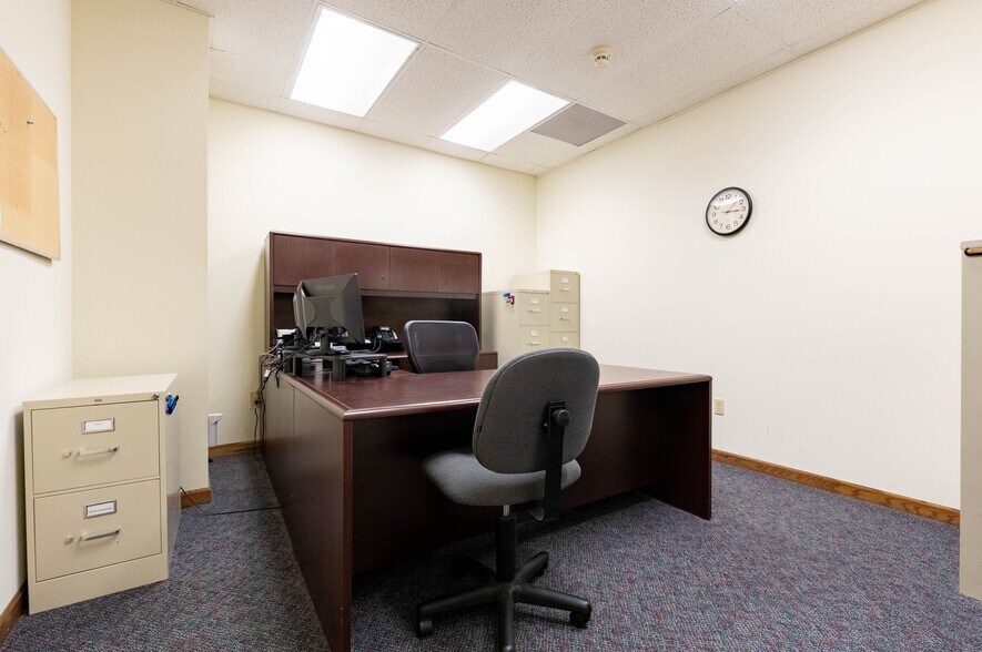 More Photos Of 4132 Elida Rd, Lima Medical For Sale