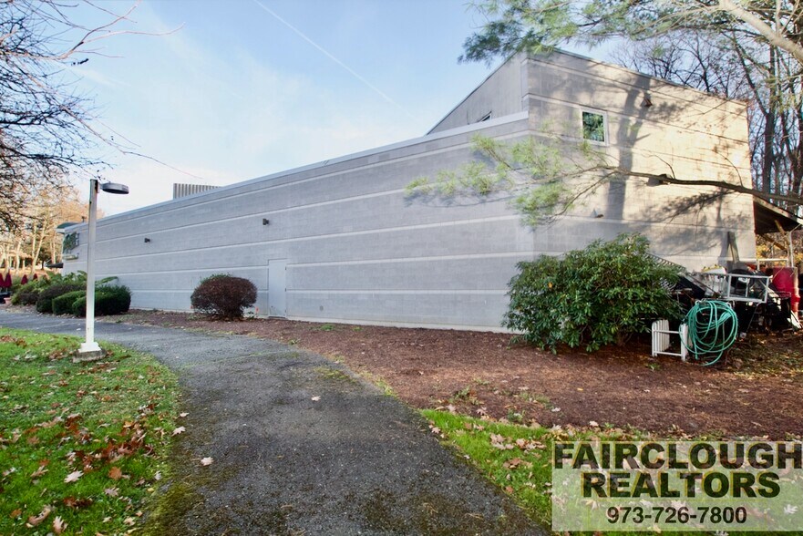 More Photos Of 182 US Highway 206, Flanders General Retail For Sale