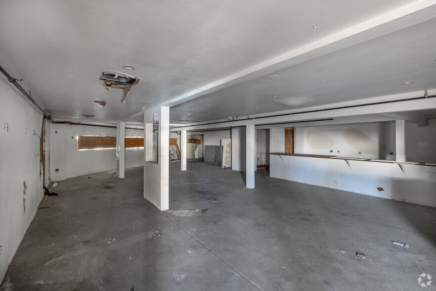 More Photos Of 2249 N Palm Canyon Dr, Palm Springs Hotel For Sale