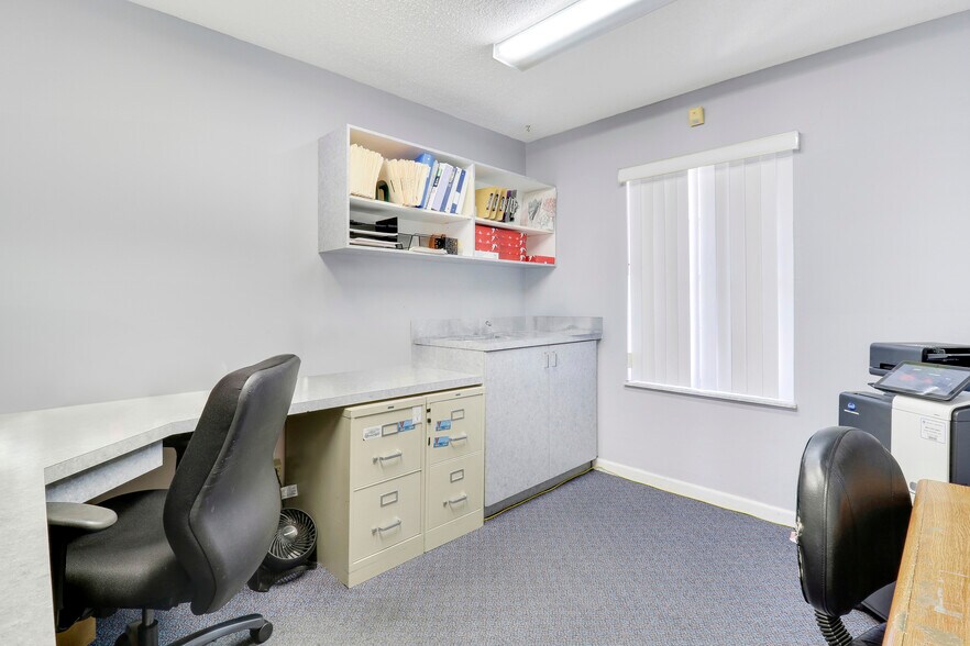 More Photos Of 1791 SE Port St Lucie Blvd, Port Saint Lucie Medical For Sale