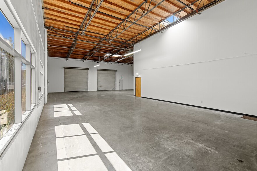 More Photos Of 11264 Monarch St, Garden Grove Warehouse For Sale