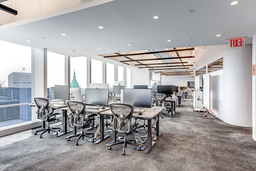 More Photos Of 4 World Trade Center, New York Office For Lease