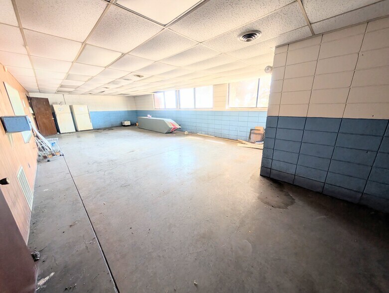 More Photos Of 1469 US Highway 59, Moran Manufacturing For Sale