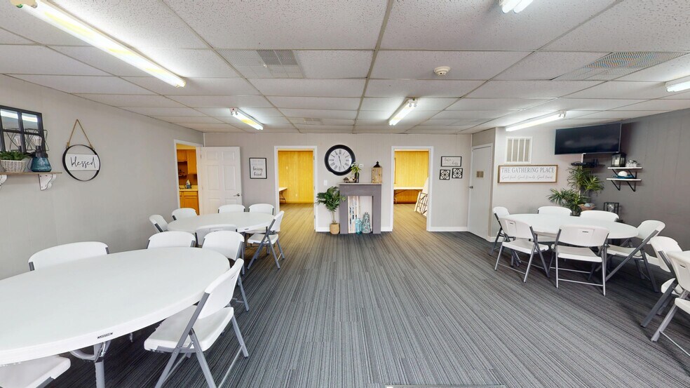 More Photos Of 707 Il Route 127, Greenville Flex For Sale