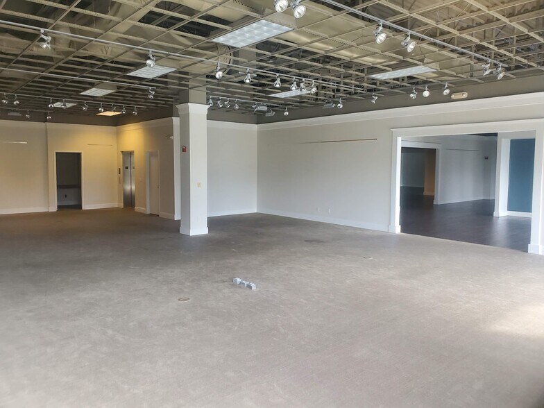 More Photos Of 3550 N Federal Hwy, Fort Lauderdale Freestanding For Lease