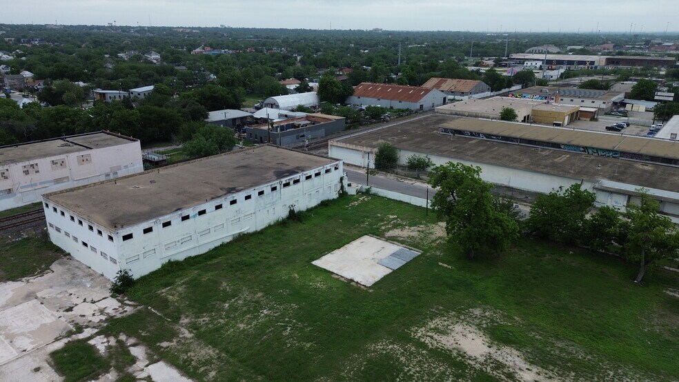More Photos Of 1010 Hoefgen Avenue, San Antonio Land For Sale