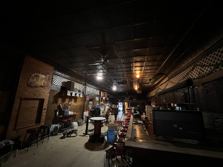 More Photos Of 2 Tayco St, Menasha Multifamily For Sale