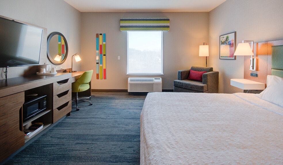 More Photos Of 4617 7th St, Bay City Hotel For Sale