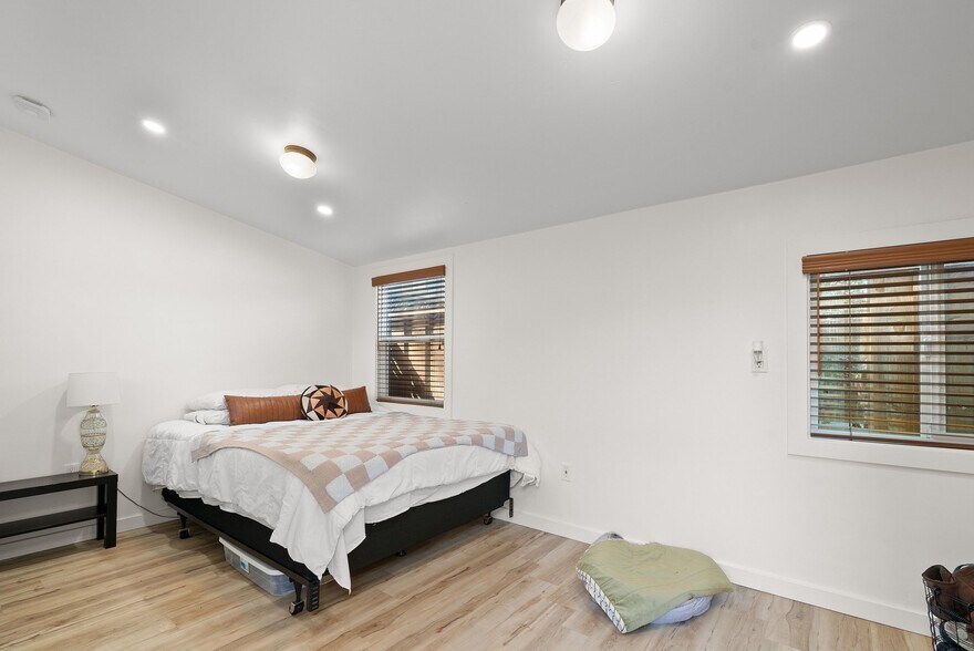 More Photos Of 420 Capitola Road Ext, Santa Cruz Apartments For Sale