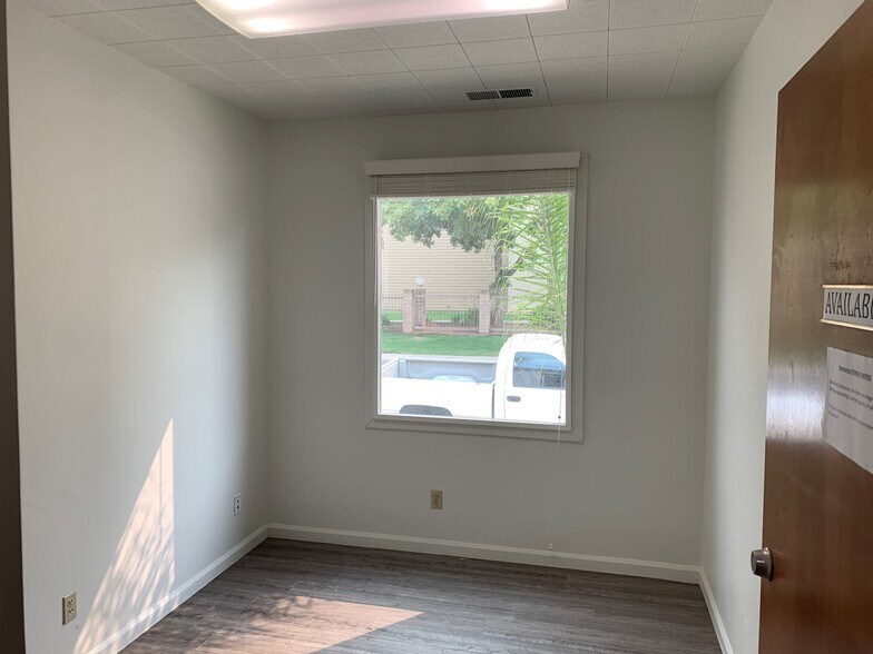 More Photos Of 263 N 3rd St, Porterville Coworking Space