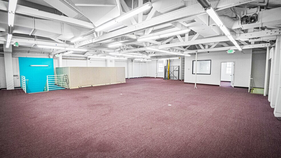 More Photos Of 236-242 Pine Ave, Long Beach Storefront Retail Office For Lease